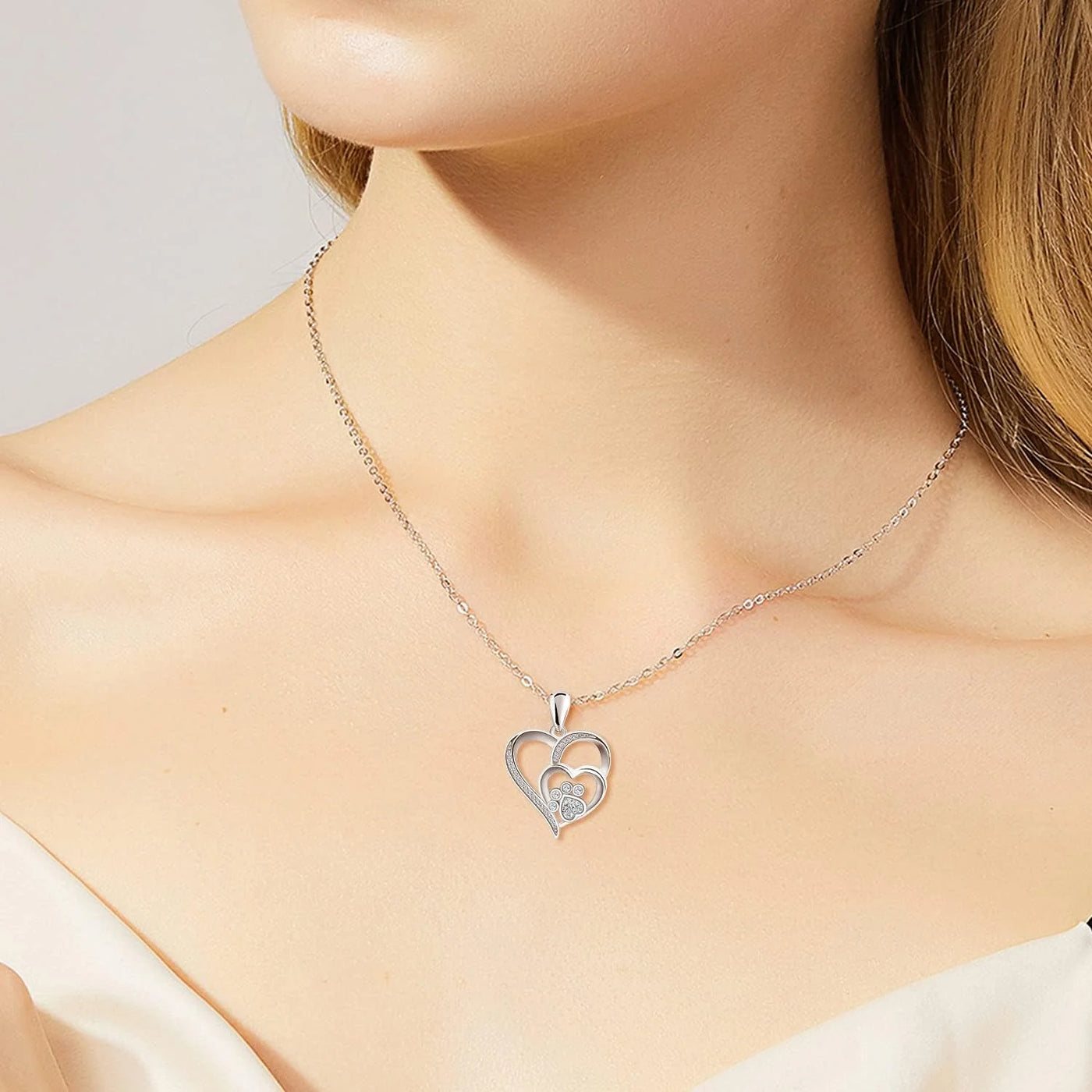 Silvered Paw Zirconia Necklace
